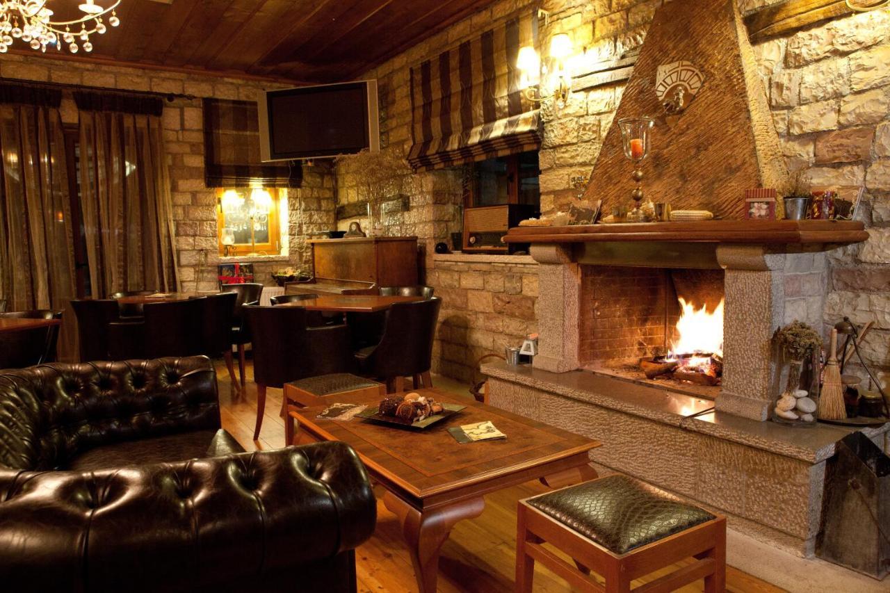 Nisista Lodge Mountain View Rodavgi المظهر الخارجي الصورة
