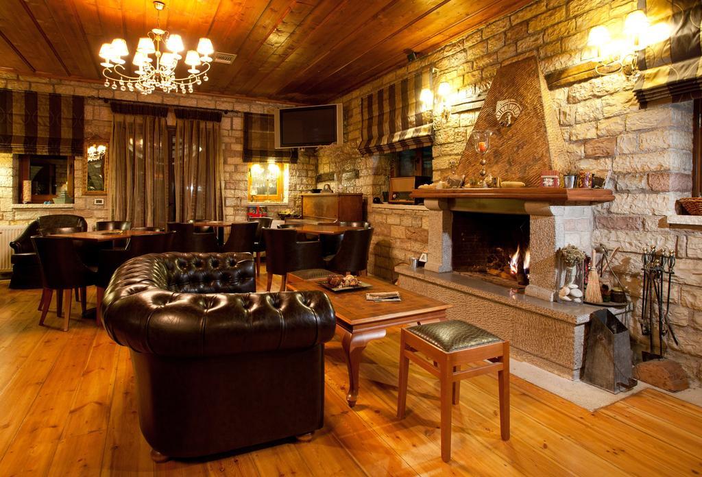 Nisista Lodge Mountain View Rodavgi المظهر الخارجي الصورة